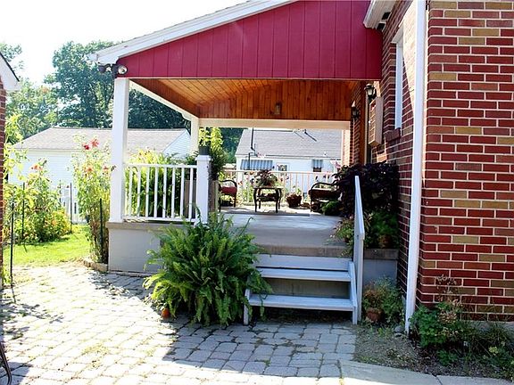 4th image of 3975 Ockler Ave