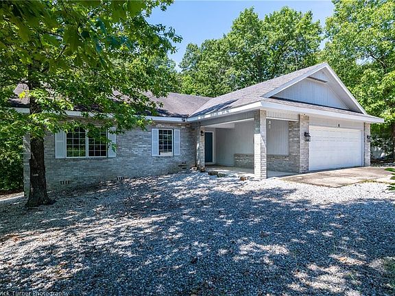 2nd image of 8 Cambria Dr