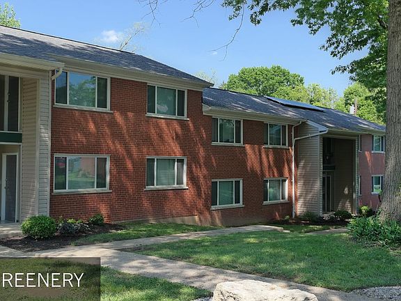 2nd image of 2896 Losantiville Ave #692146f94