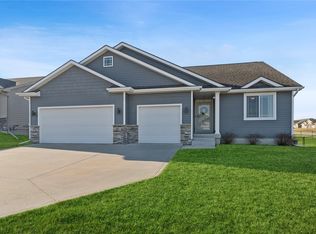 916 SW 8th Ct, Grimes, IA 50111