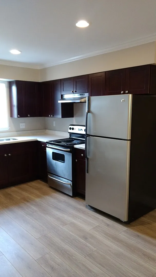 218 City Park — Photo 3
