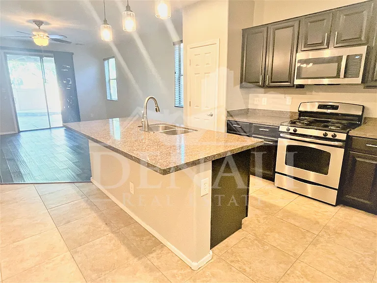 4447 S Antonio Cir — Photo 6