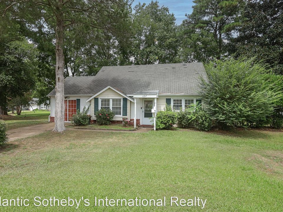 1st image of 857 Round Bay Ct