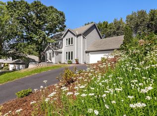 116 Crestridge Dr, Burnsville, MN 55337