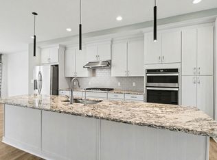 2824 Ridington Rd, Ann Arbor, MI 48105