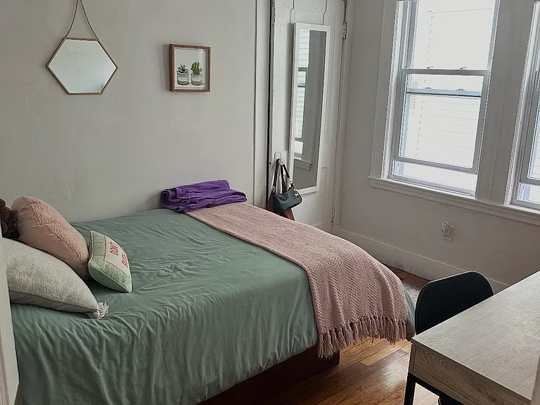 24 Sydney St #1 — Photo 10