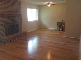 3225 Lark Ln, Irving, TX 75062