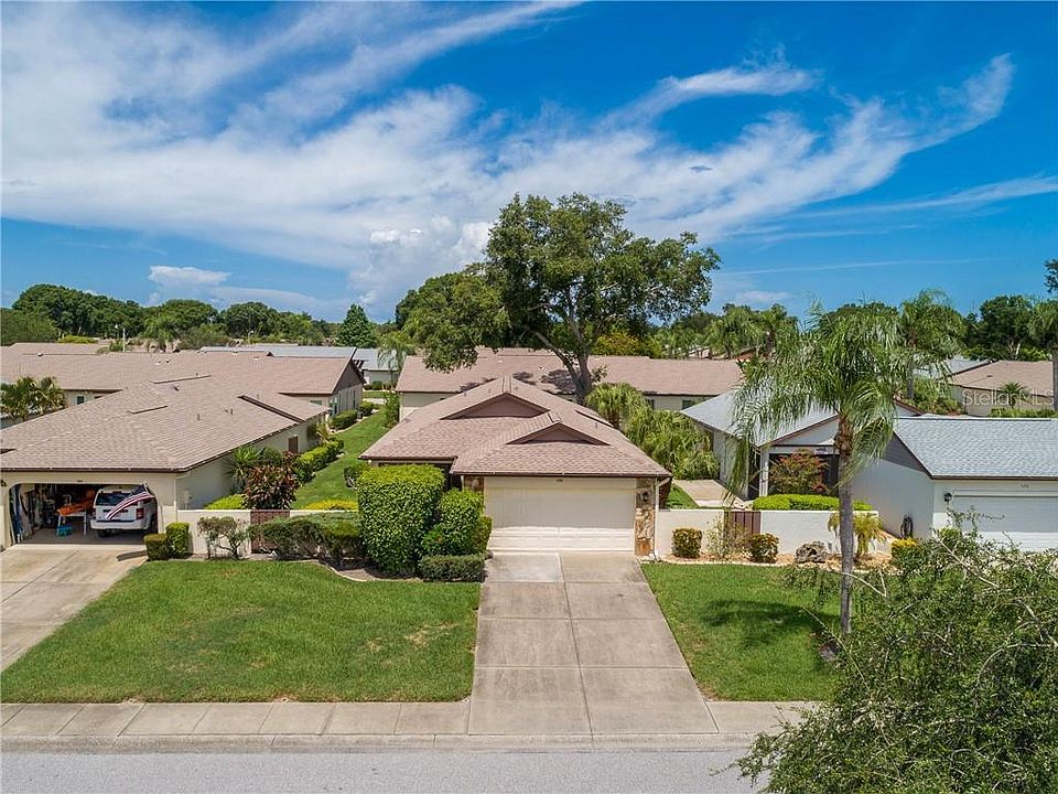 1st image of 570 Foxwood Blvd