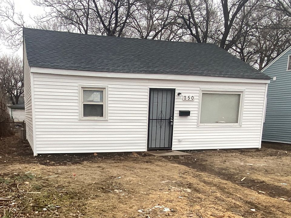 1st image of 250 Van Buren St