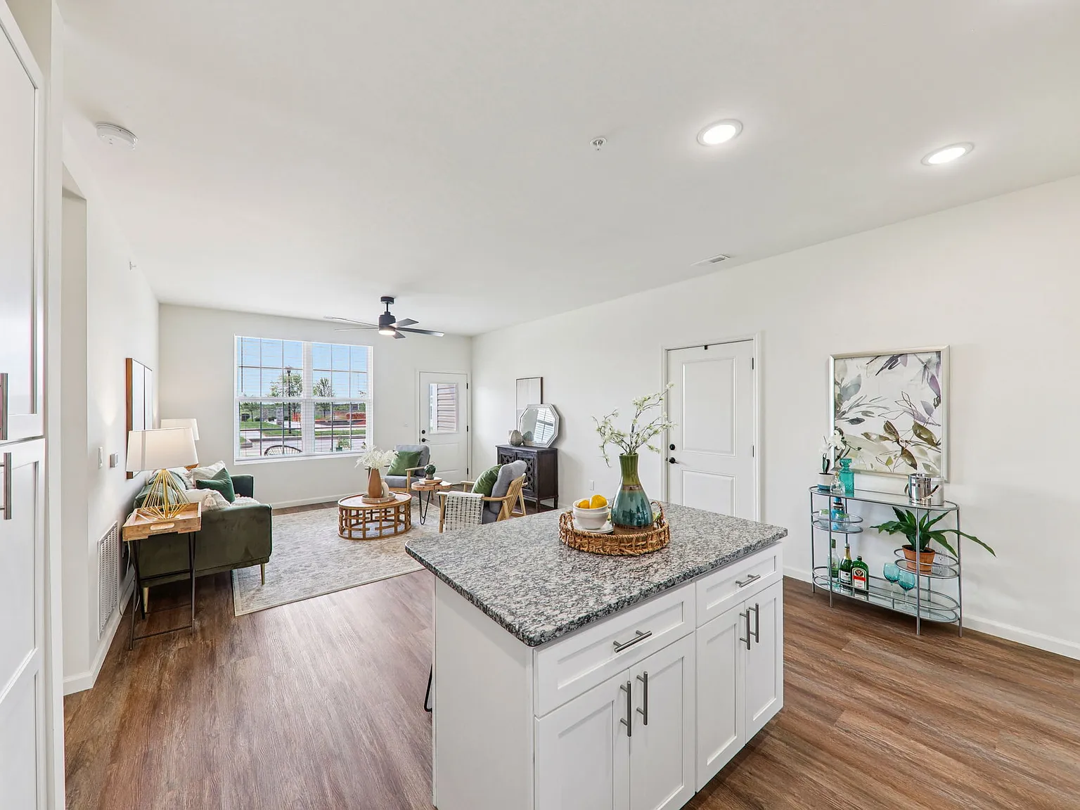 Thornwood Apartments — Photo 4