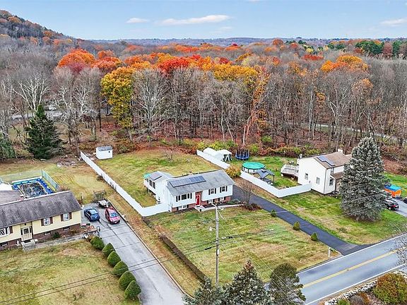 3rd image of 91 Velie Road