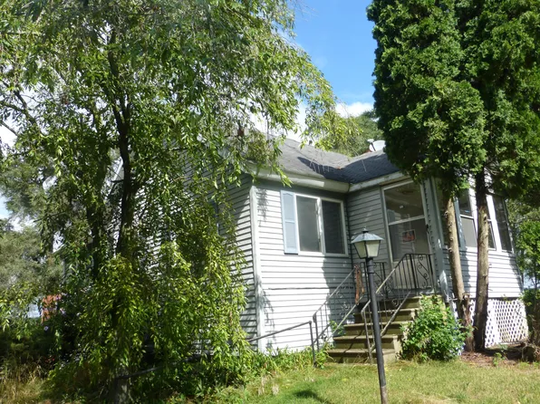 7722 S Scottdale Rd, Berrien Springs, MI 49103