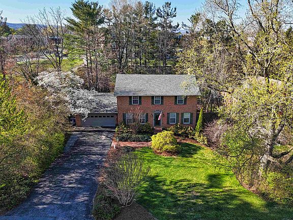 4th image of 1008 McBryde Ln