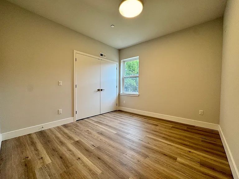 5222-24 Chester Ave #4 — Photo 24