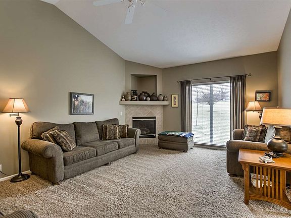 4th image of 4851 S 189th Cir