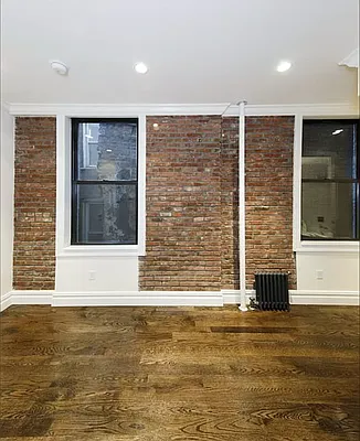 Rented by Avenues Real Estate | media 5