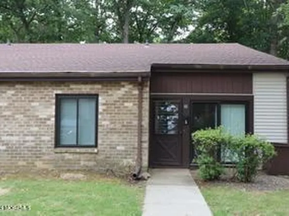 88 Arrowood Road #E, Manalapan, NJ 07726