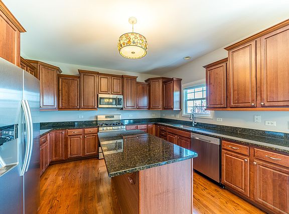 2nd image of 25303 W Balmoral Dr
