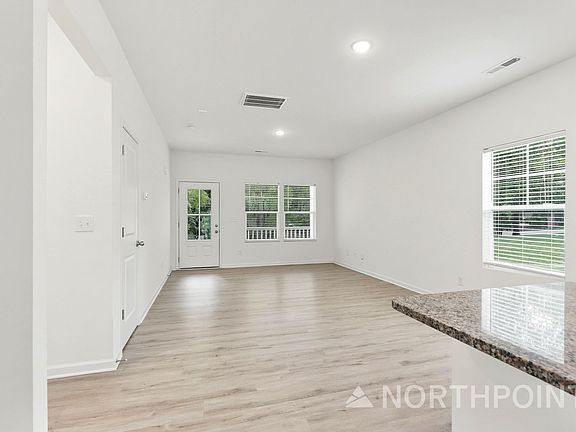 3rd image of 4105 Snyder Dr