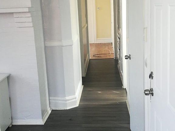 3rd image of 47 Park Pl APT 2