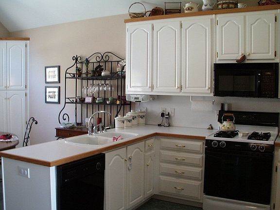 Open and Bright Kitchen