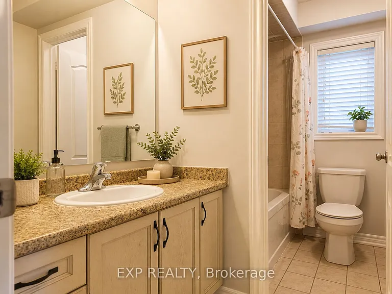 561 Settlers Rd W — Photo 25