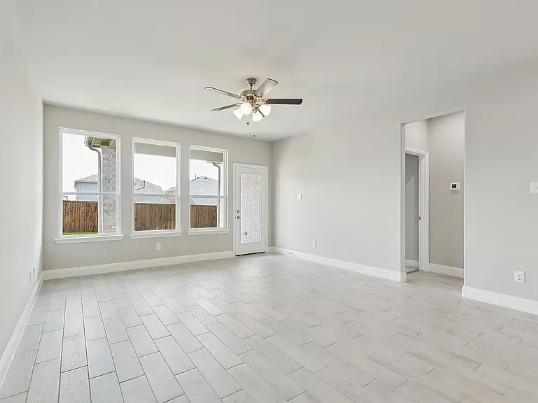 704 Santa Lucia Dr — Photo 6