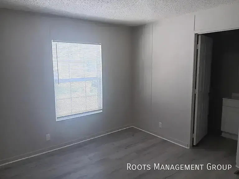 303 Carriage Lane Est #303 — Photo 11