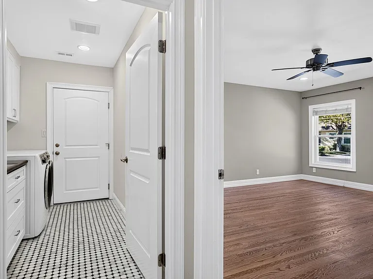 2907 Eccleston Ave — Photo 30