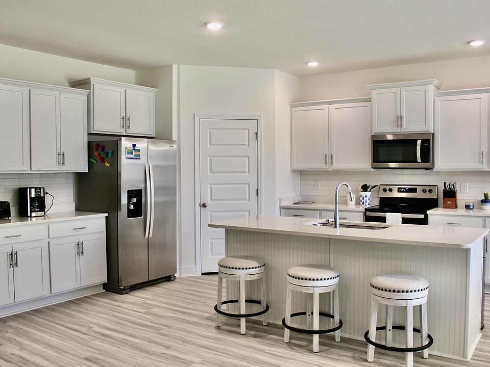 1st image of 1138 Pencarro Boulevard