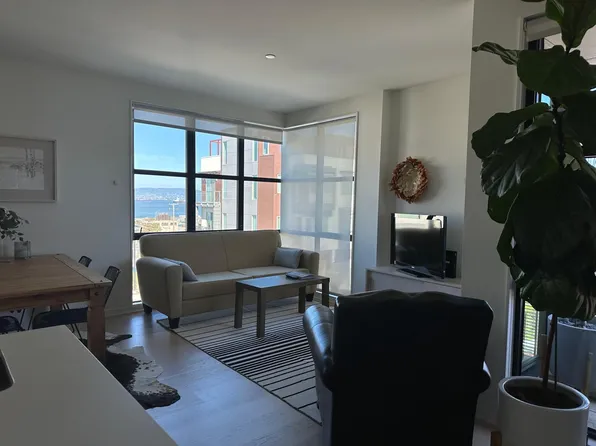 451 Donahue St Unit 402, San Francisco, CA 94124