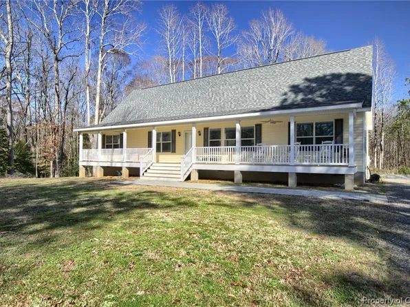 7743 Crab Thicket Rd, Gloucester, VA 23061