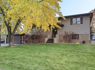 518 Linden Ave, Glendive, MT 59330