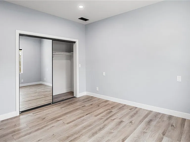 727 E Myrtle Ave #B — Photo 16