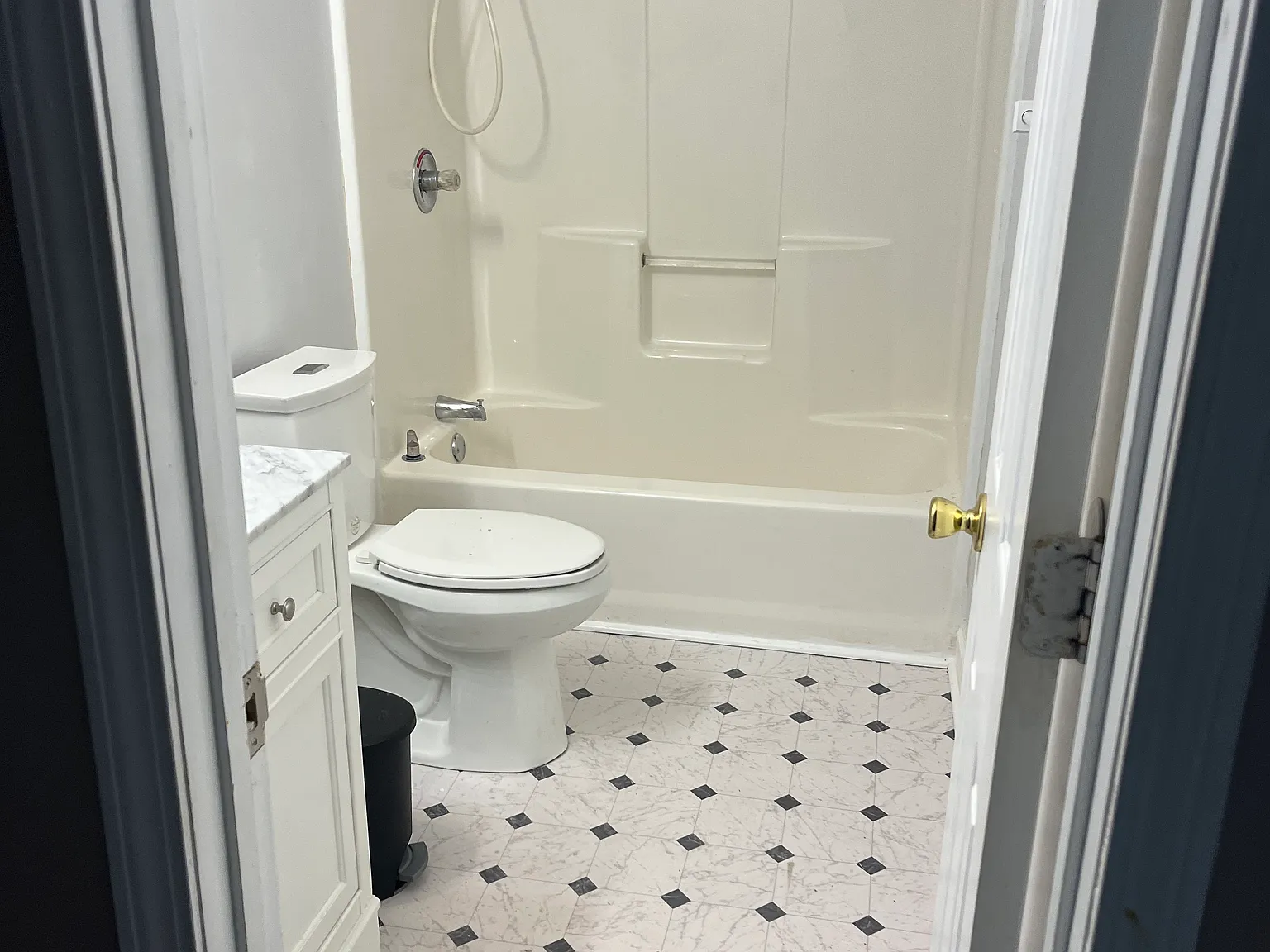 305 N Henderson Bend Rd NW — Photo 3