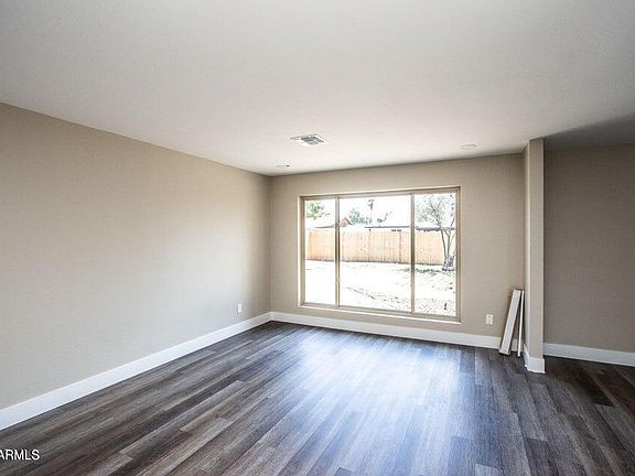 3rd image of 3401 W DIANA Avenue
