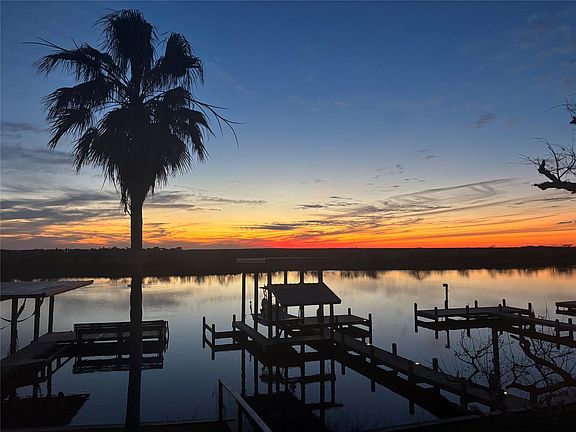 4th image of 142 Seagull