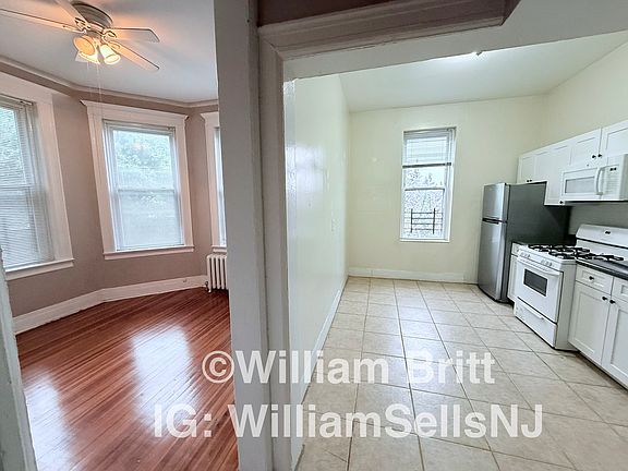 5th image of 266 Palisade Ave APT 1F
