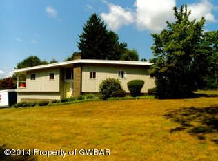 140 Woodtip Dr, Trucksville, PA 18708