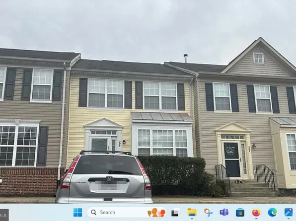 205 Hillside Ct, Stafford, VA 22554