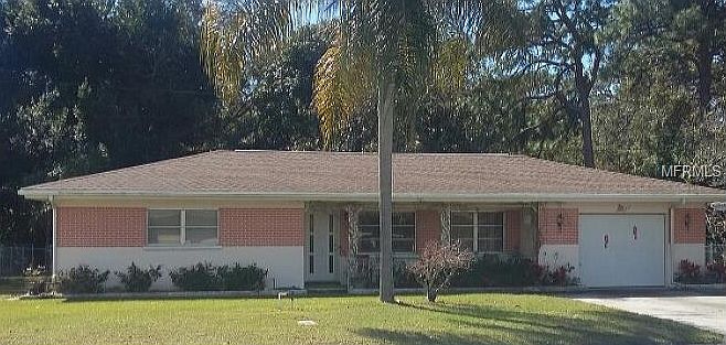 1st image of 927 Lake Dr