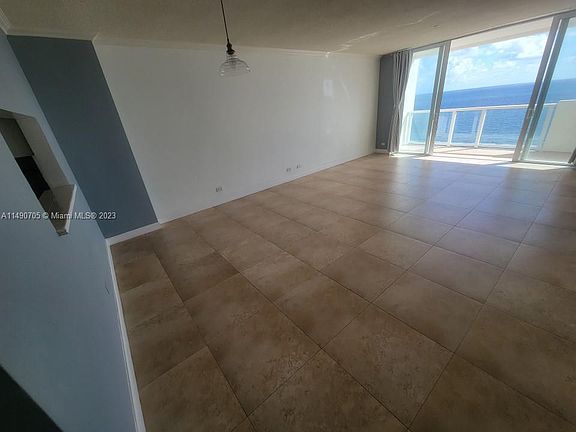 5th image of 5601 Collins Ave APT 1711