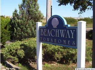28 Beachway Ave, Keansburg, NJ 07734
