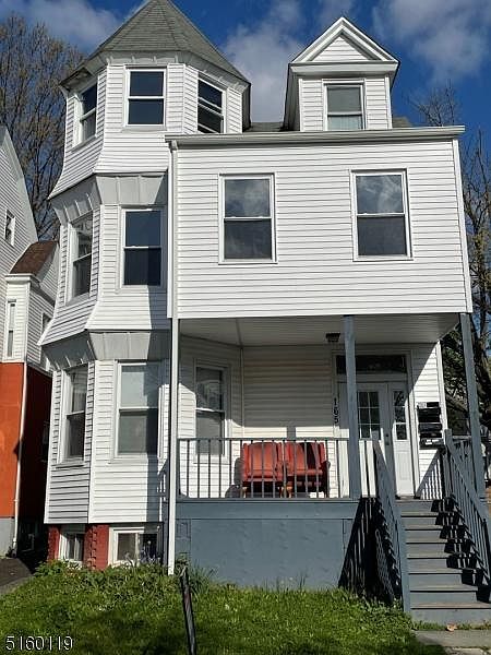 1st image of 165 N 18th St Floor 3