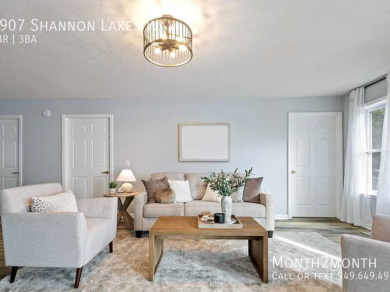 7907 Shannon Lakes Way — Photo 2