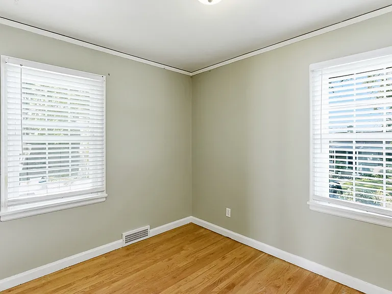 5227 Rees St — Photo 14