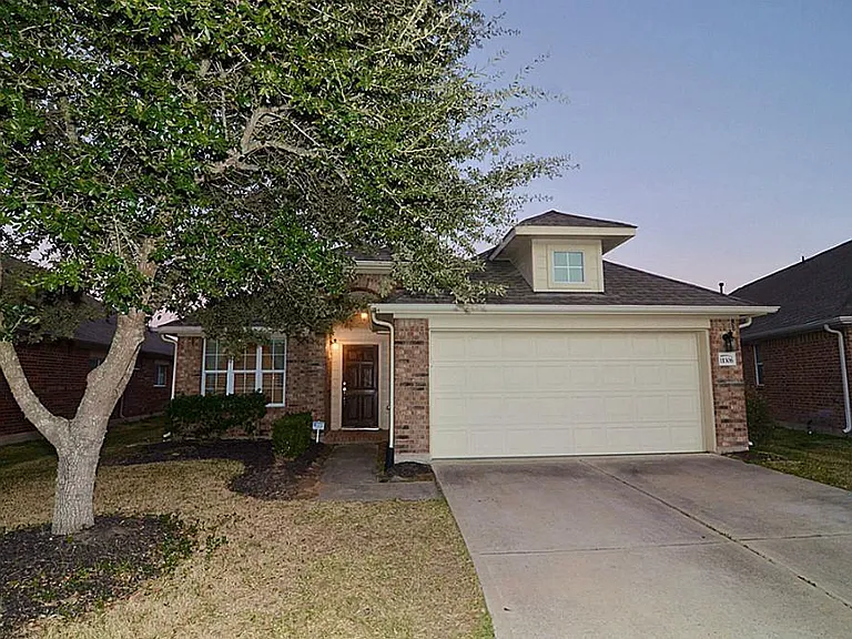 11306 Overland Trail Dr — Photo 1