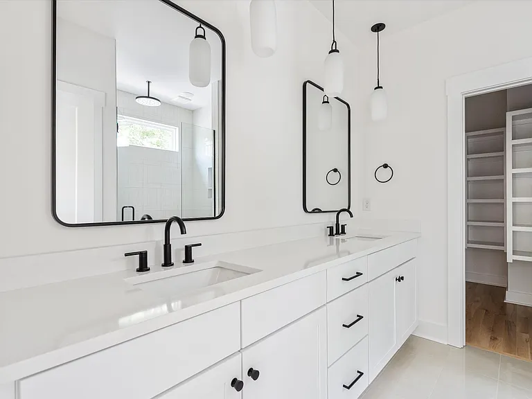 2830 Clifton Ave — Photo 24