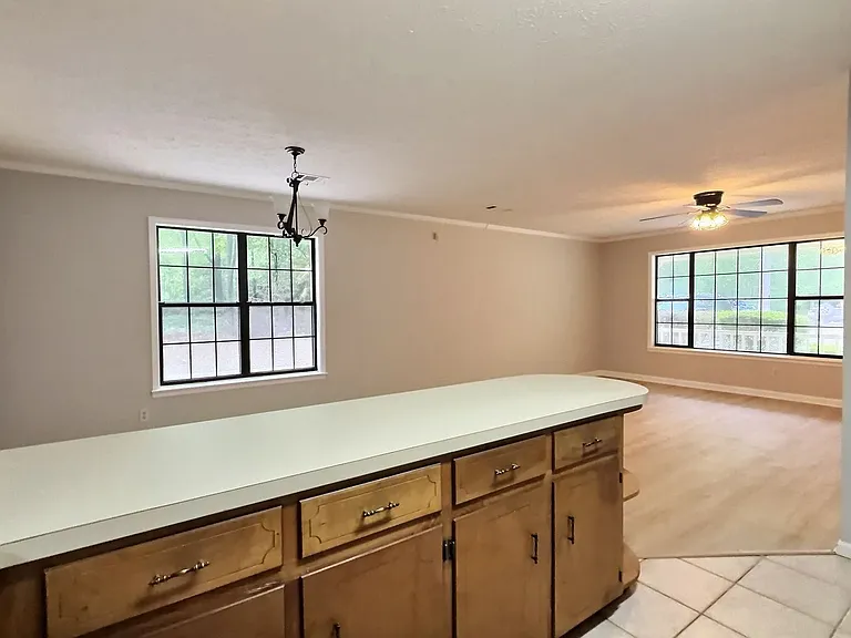 125 Kingswood Dr — Photo 10