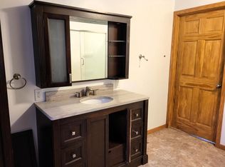 1027 Farnham St, Columbus, WI 53925